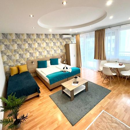 Star Apartments With Free Parking บูดาเปสต์ ภายนอก รูปภาพ