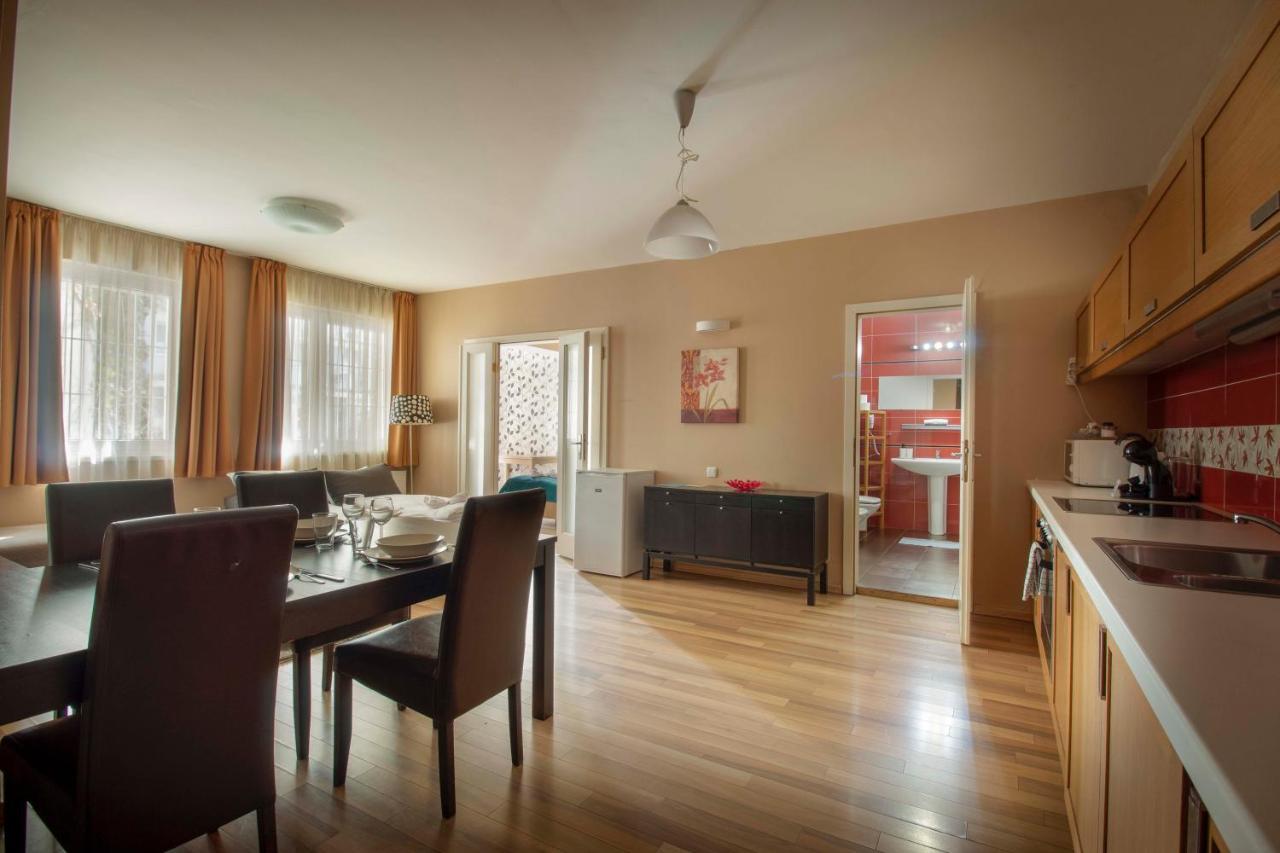 Star Apartments With Free Parking บูดาเปสต์ ภายนอก รูปภาพ