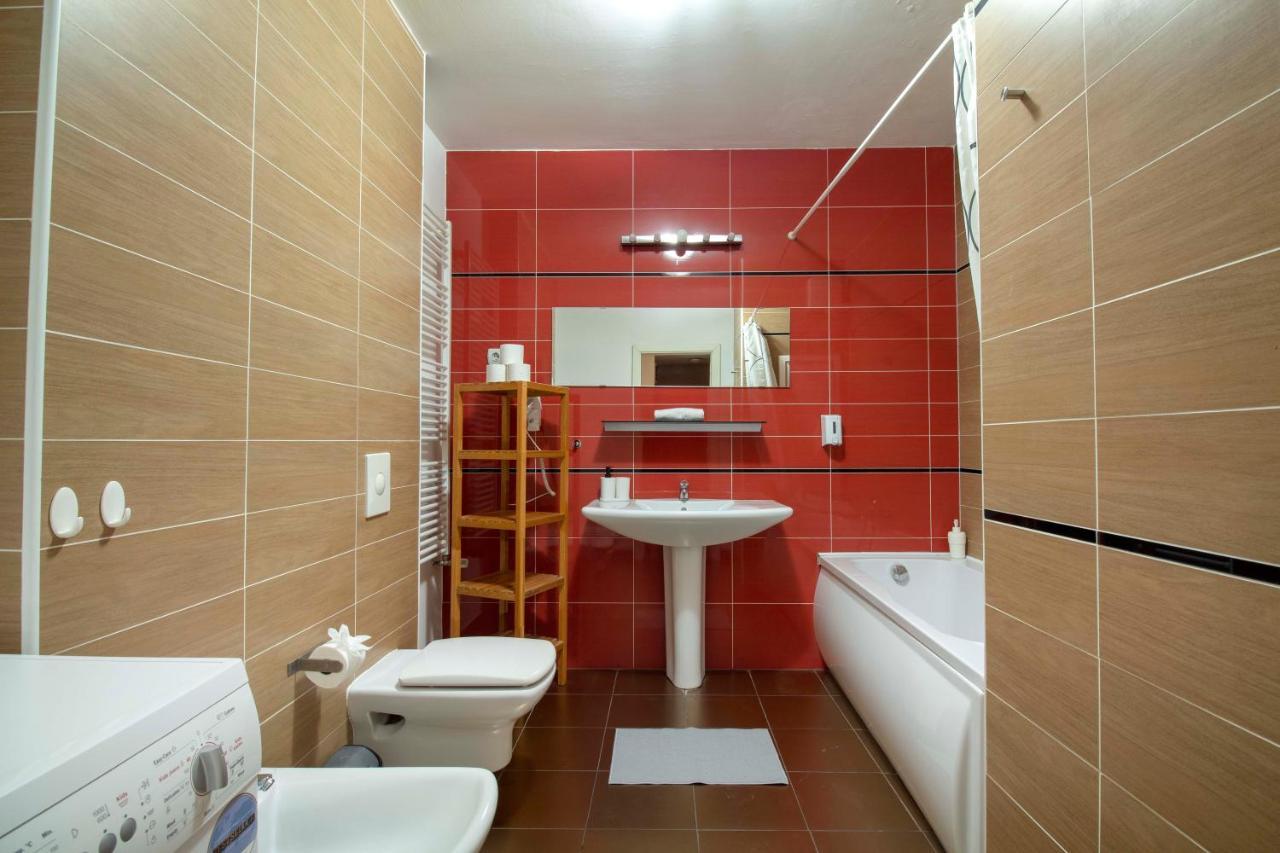 Star Apartments With Free Parking บูดาเปสต์ ภายนอก รูปภาพ
